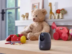 Caméra YALE Wi-Fi Intérieure Motorisée - Full HD - Avec Sirène Et Détecteur De Mouvement - 20664000